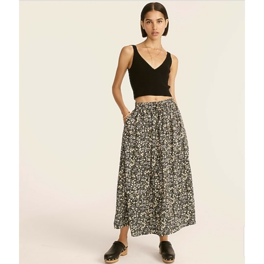 4. J. Crew Pull-on silk skirt in garden floral